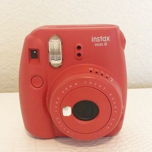 Instax Mini8 Raspberry color
